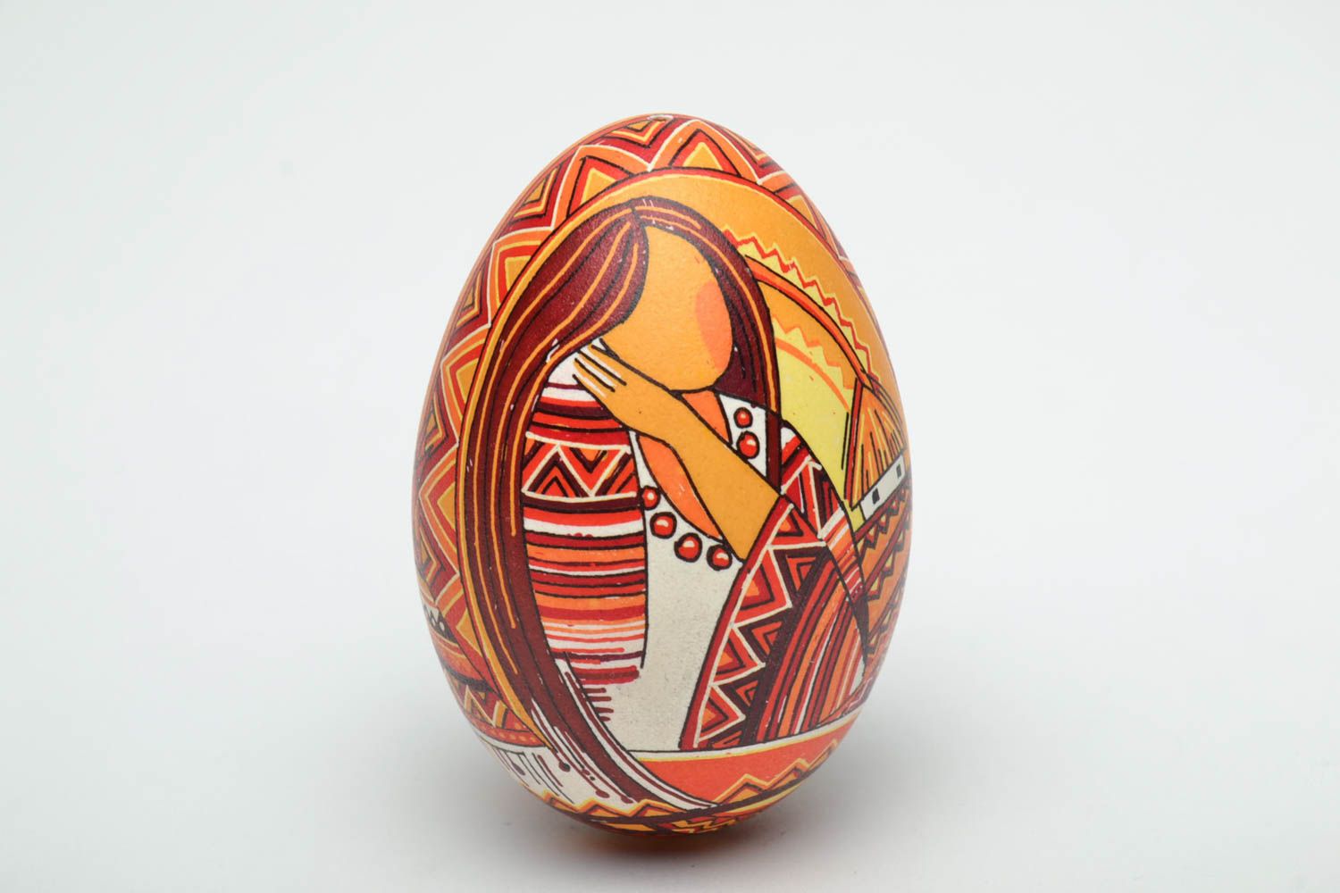 Расписное пасхальное яйцо декорированное анилиновыми красителями фото 2