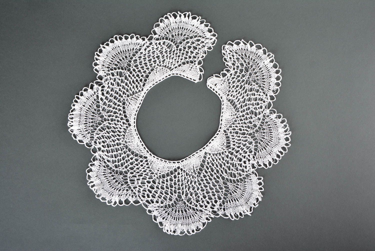 Handmade openwork collar crocheted feminine collar white elegant accessory photo 2