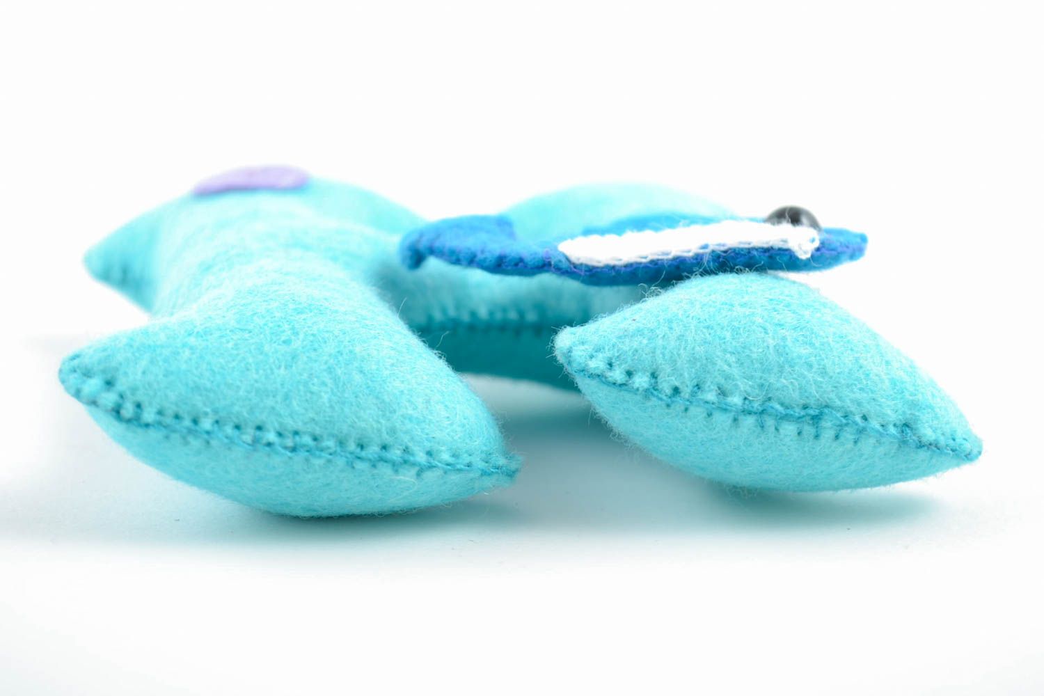 Буква из фетра мягкая декоративная игрушечная голубая с китом ручной работы Н фото 5