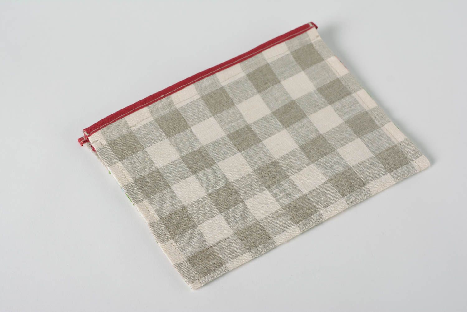 Handmade capacious cosmetic bag sewn of checkered linen fabric with zipper photo 4
