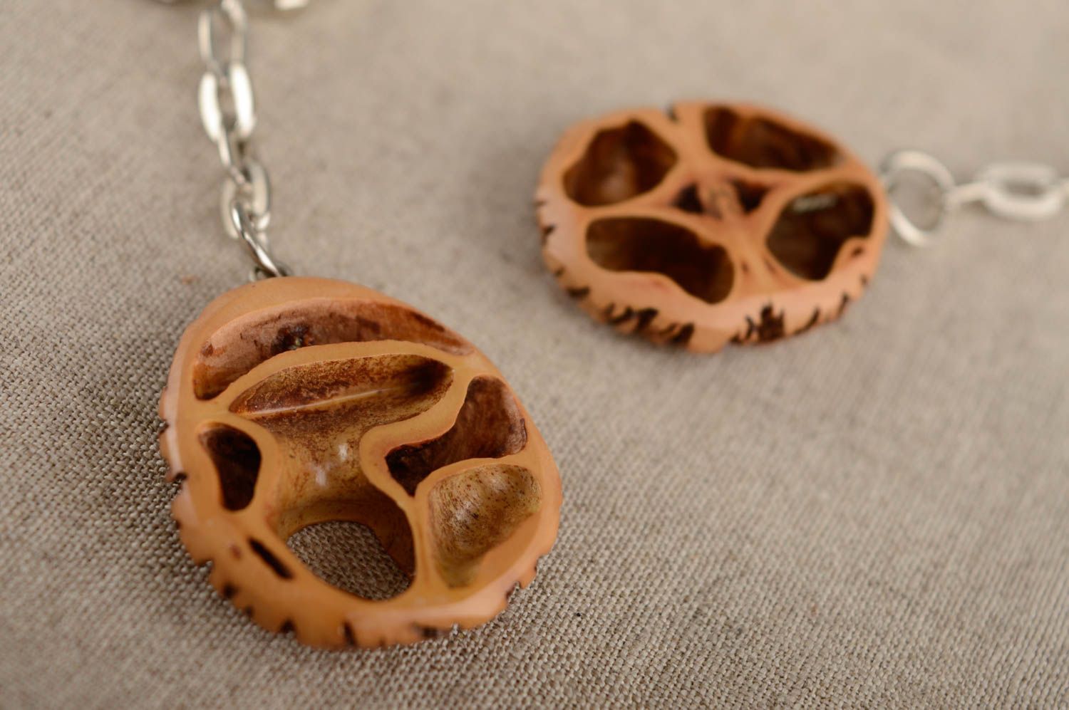 Porte-clé de noix fait main accessoire original de matériau naturel cadeau photo 5