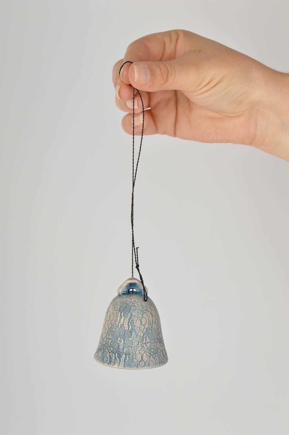 Колокольчик из глины ручной работы колокольчик сувенирный милый глиняный сувенир фото 5