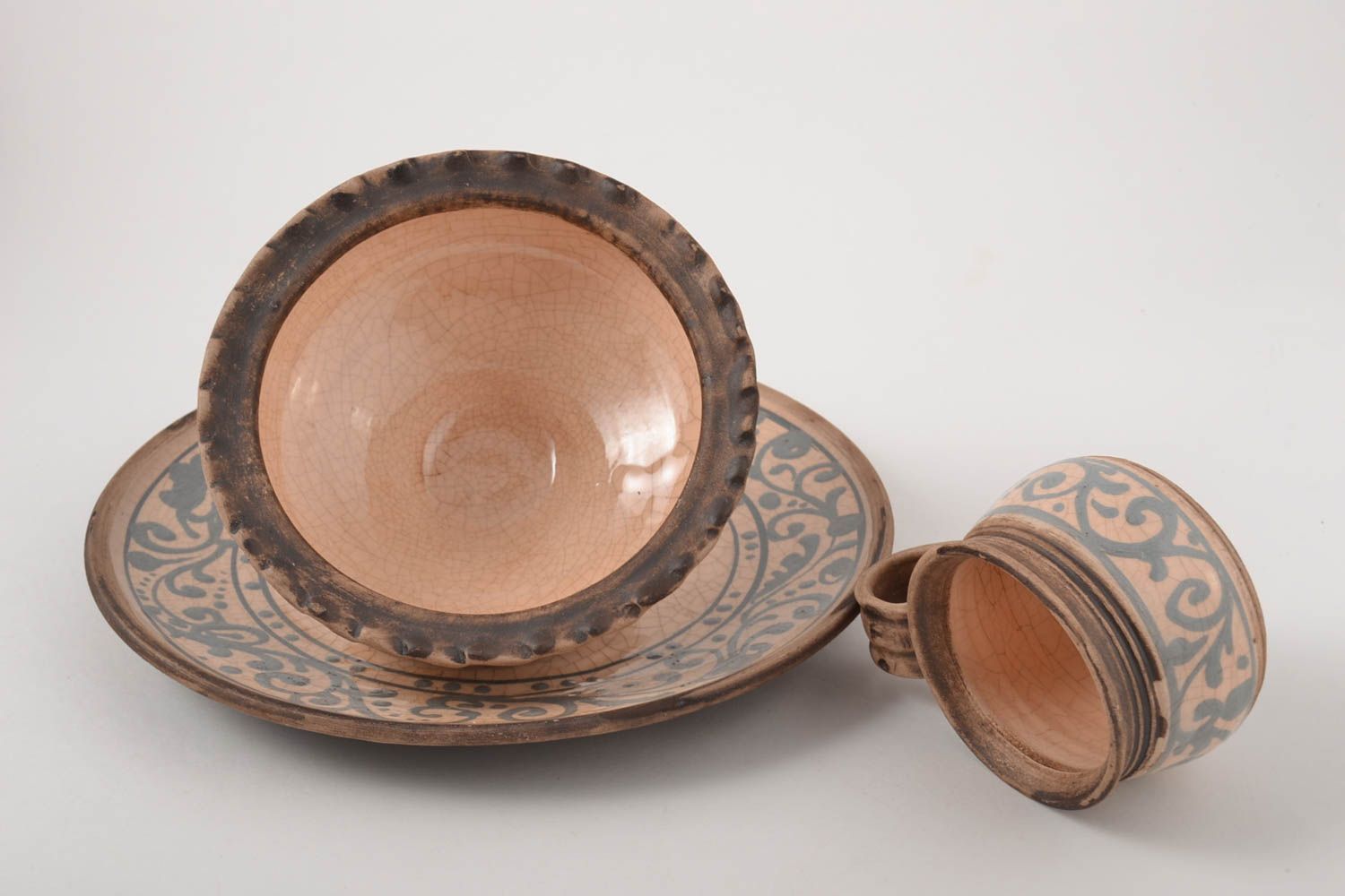 Vajilla artesanal de cuenco plato y taza de cerámica utensilios de cocina 
 foto 4