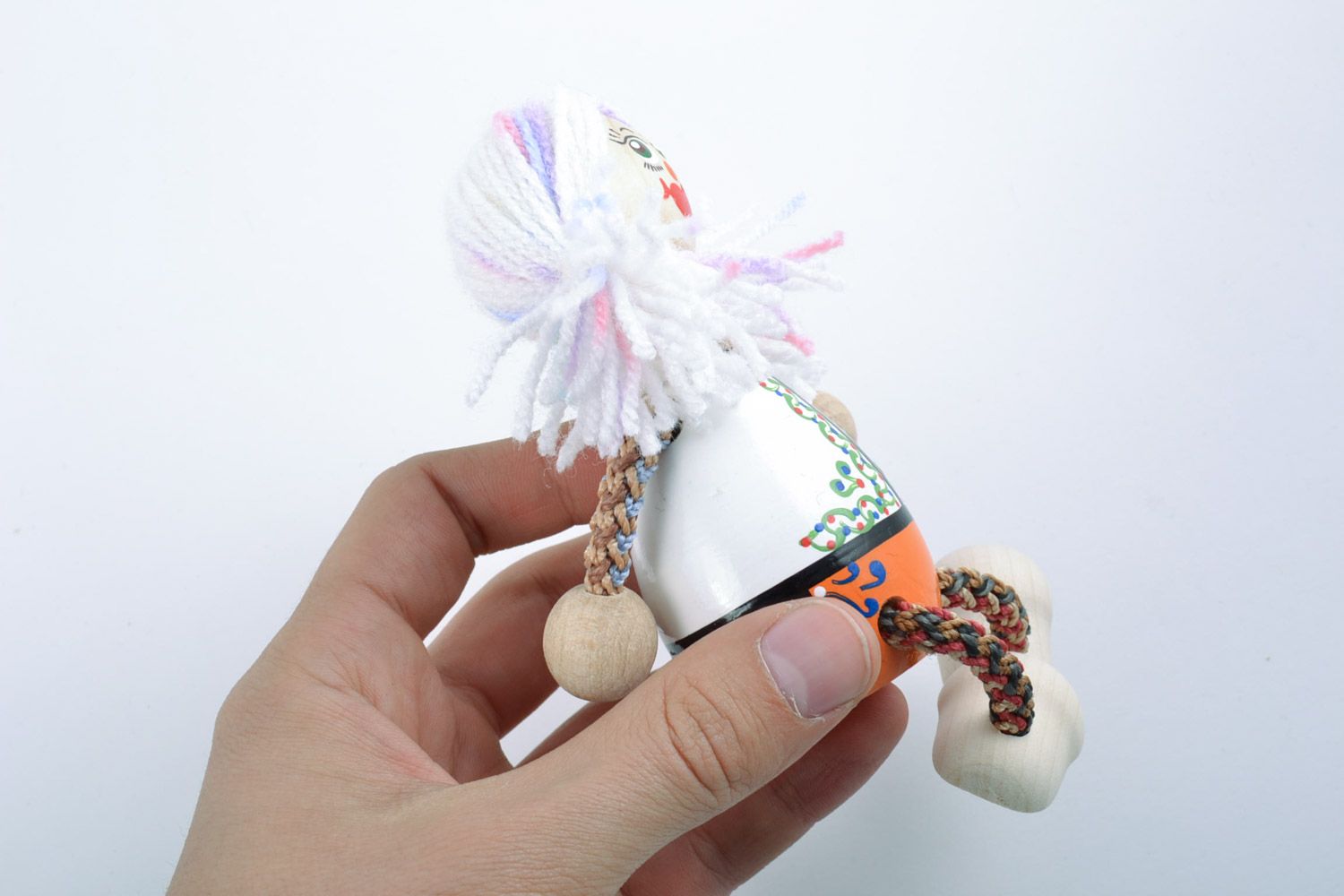 Schönes bemaltes handgemachtes Öko Spielzeug aus Holz Geschenk für Mädchen  foto 2