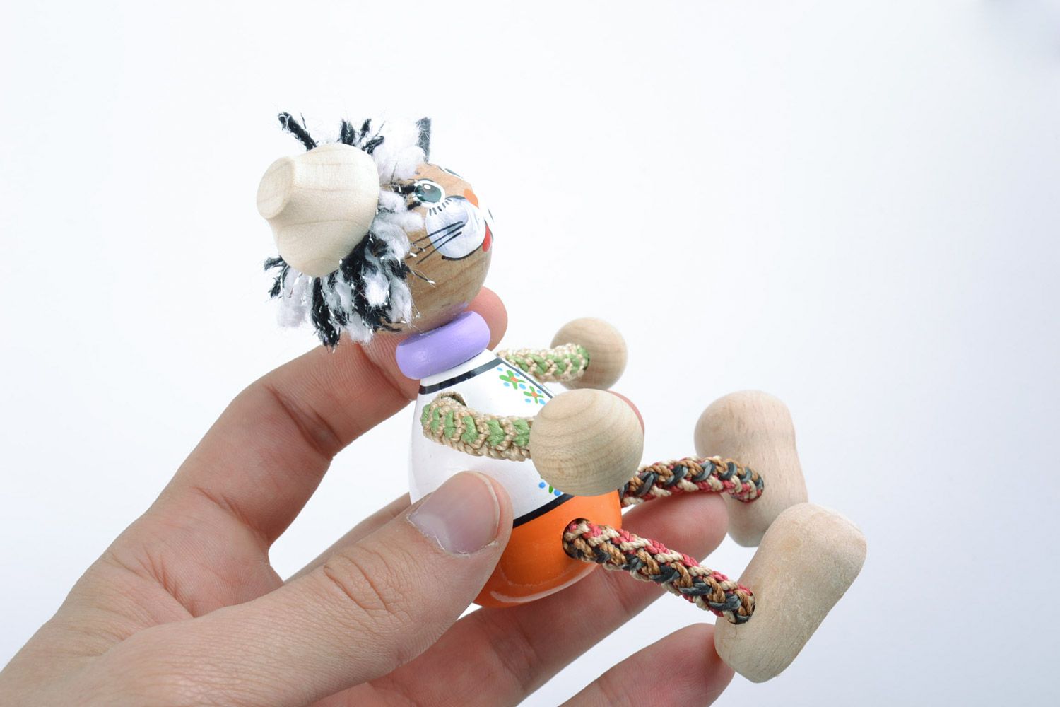 Деревянная игрушка котик с росписью ручной работы игрушка для детей красивая фото 2