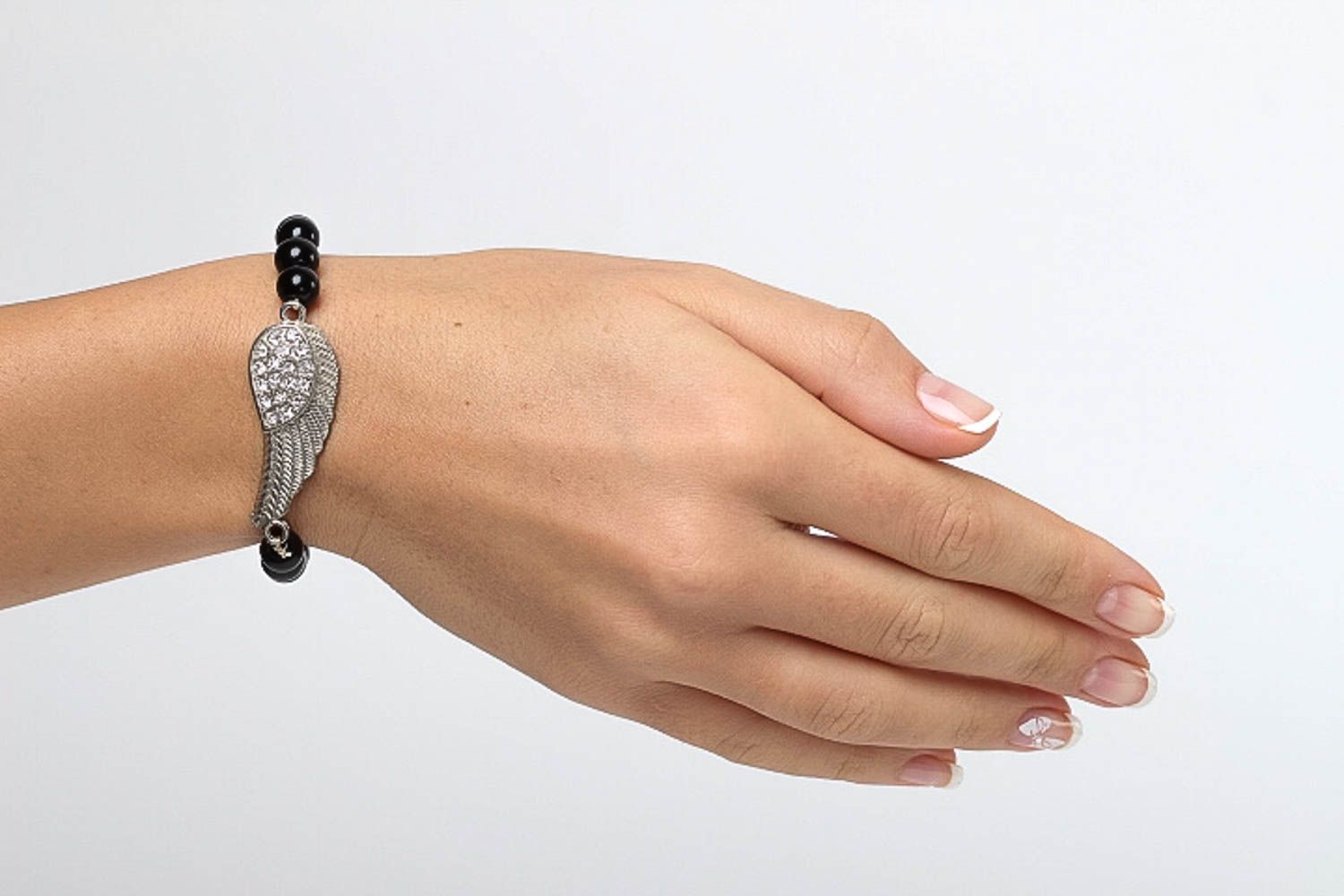 Naturstein Schmuck handgemachtes Armband mit Kugeln schönes Armband in Schwarz foto 5