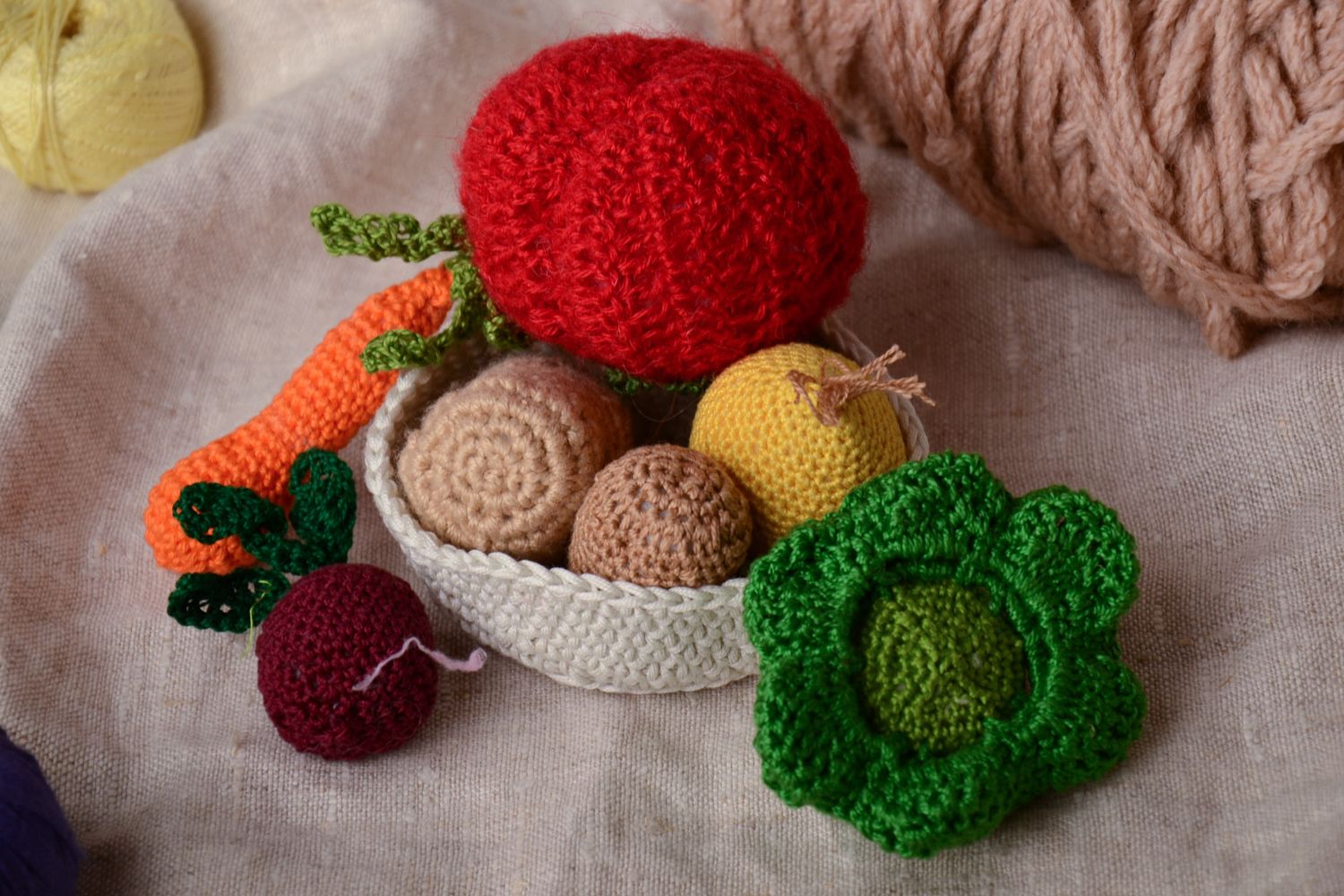Ensemble de peluches légumes originales tricotées faites main pour enfant photo 1