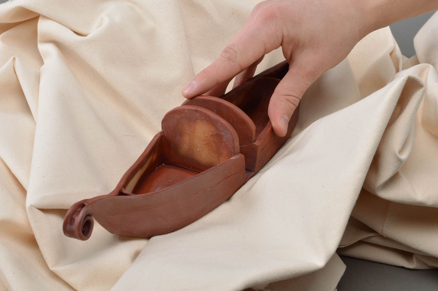 Keramischer Serviettenhalter Behälter für Gewürze handmade aus Porzellan Boot  foto 4