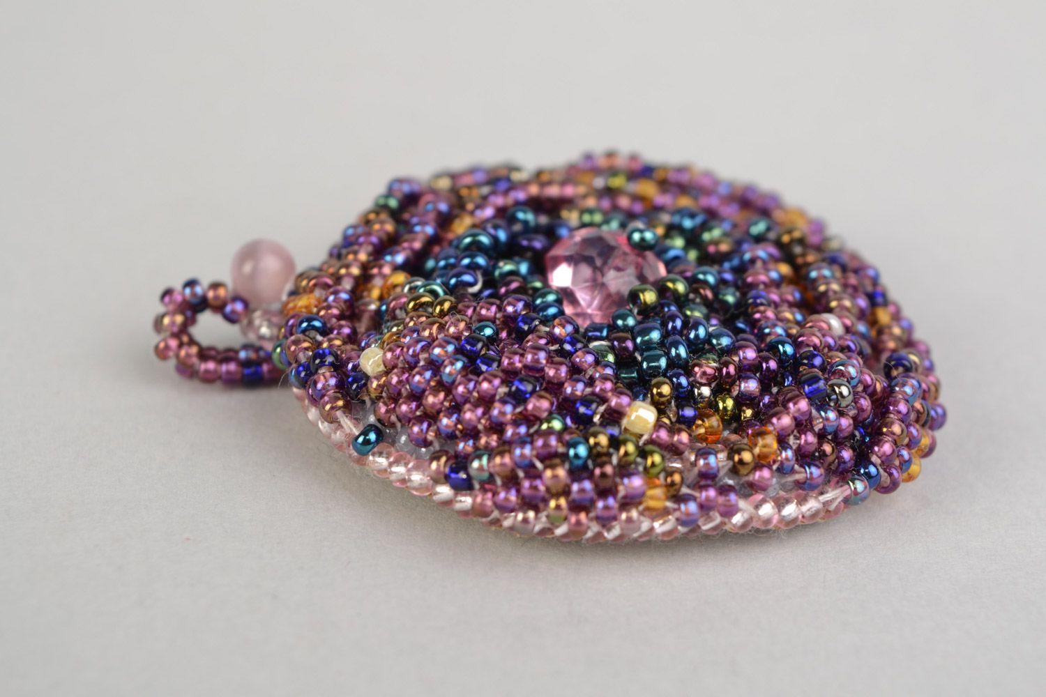 Pendentif en perles de rocaille et base de cuir rond multicolore fait main femme photo 5