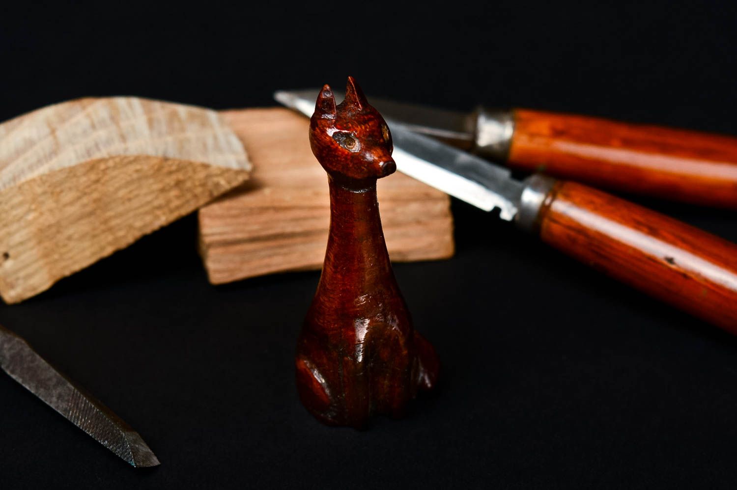 Öko Spielzeug Figur aus Holz handmade Tisch Deko geschnitzte Holzfigur Fuchs foto 1