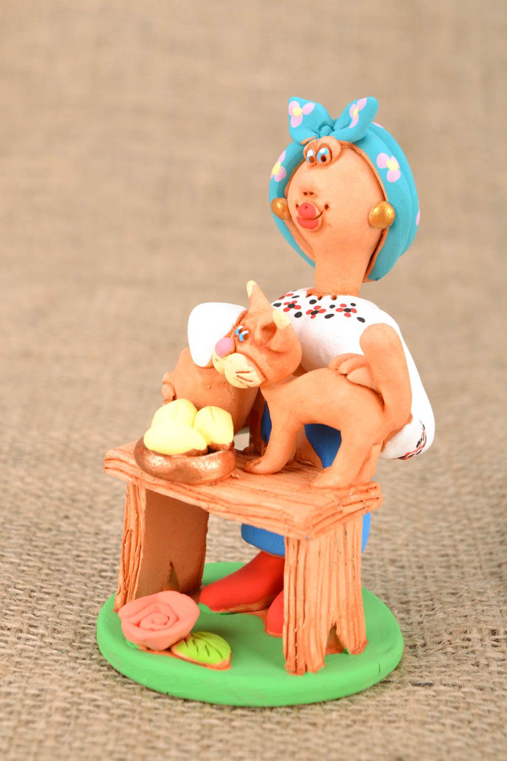 Clay figurine Cossack Woman with a Cat photo 1