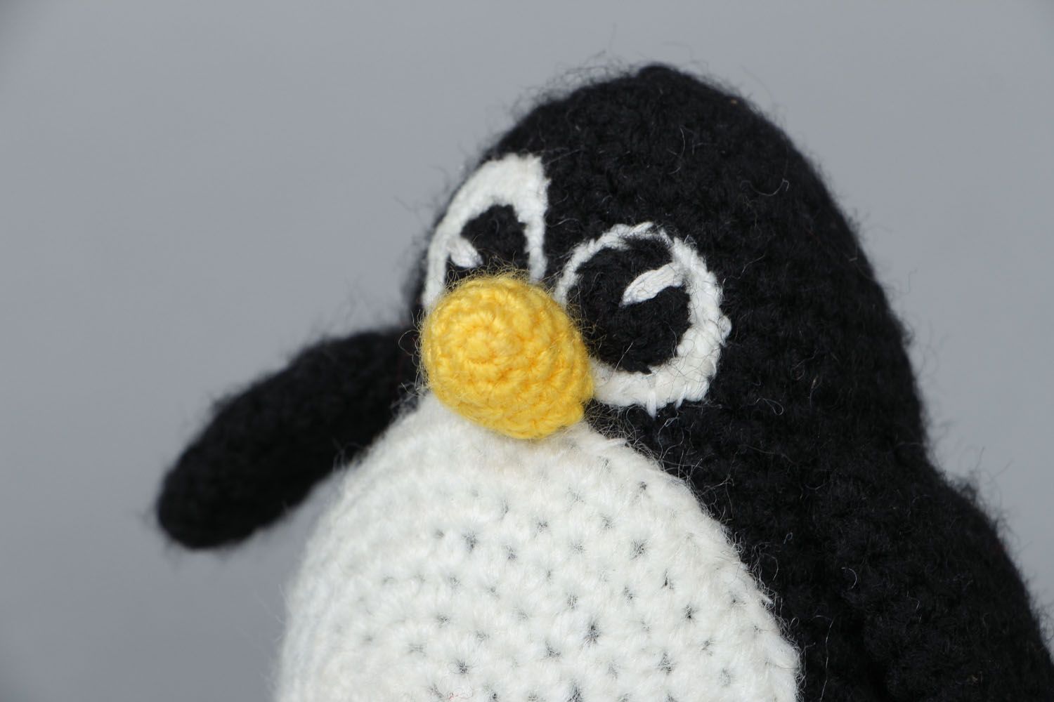 Jouet mou tricoté main Pingouin photo 2