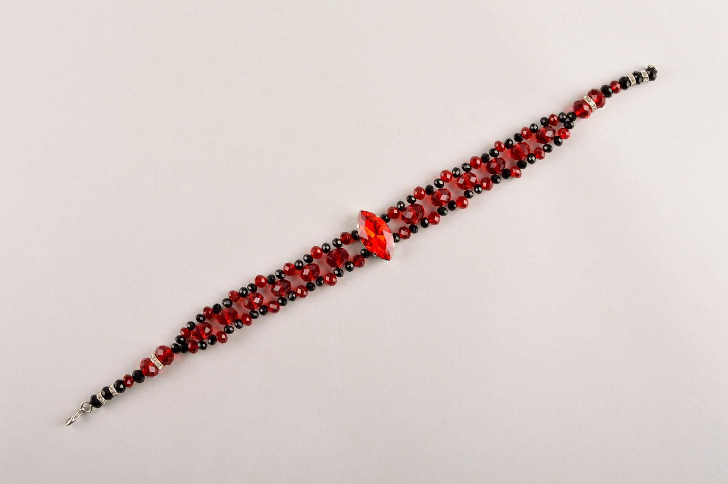 Collier rouge et noir Bijou fait main fourniture métallique Accessoire femme photo 5