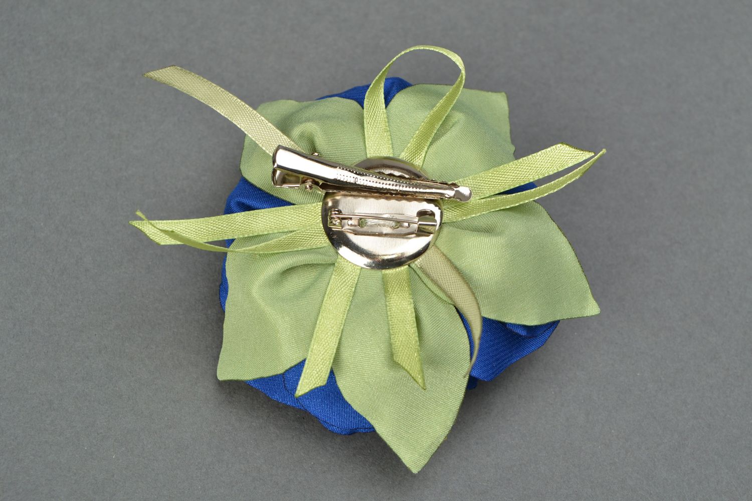 Satin ribbon brooch hair clip in the shape of blue rose photo 4