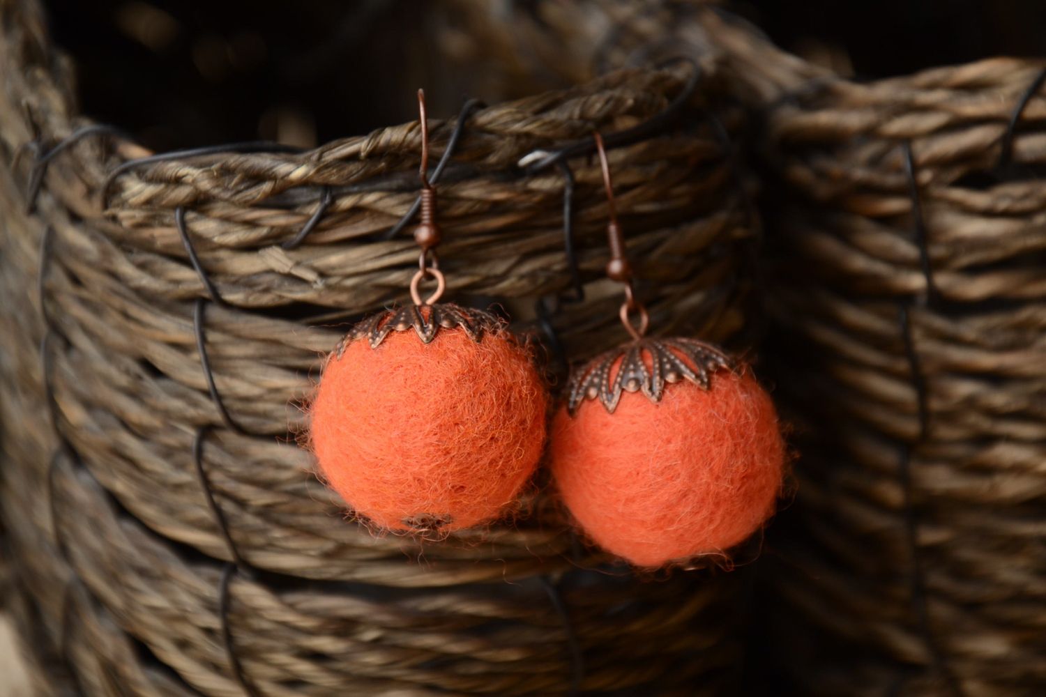 Orange Ohrringe aus Wolle  foto 1