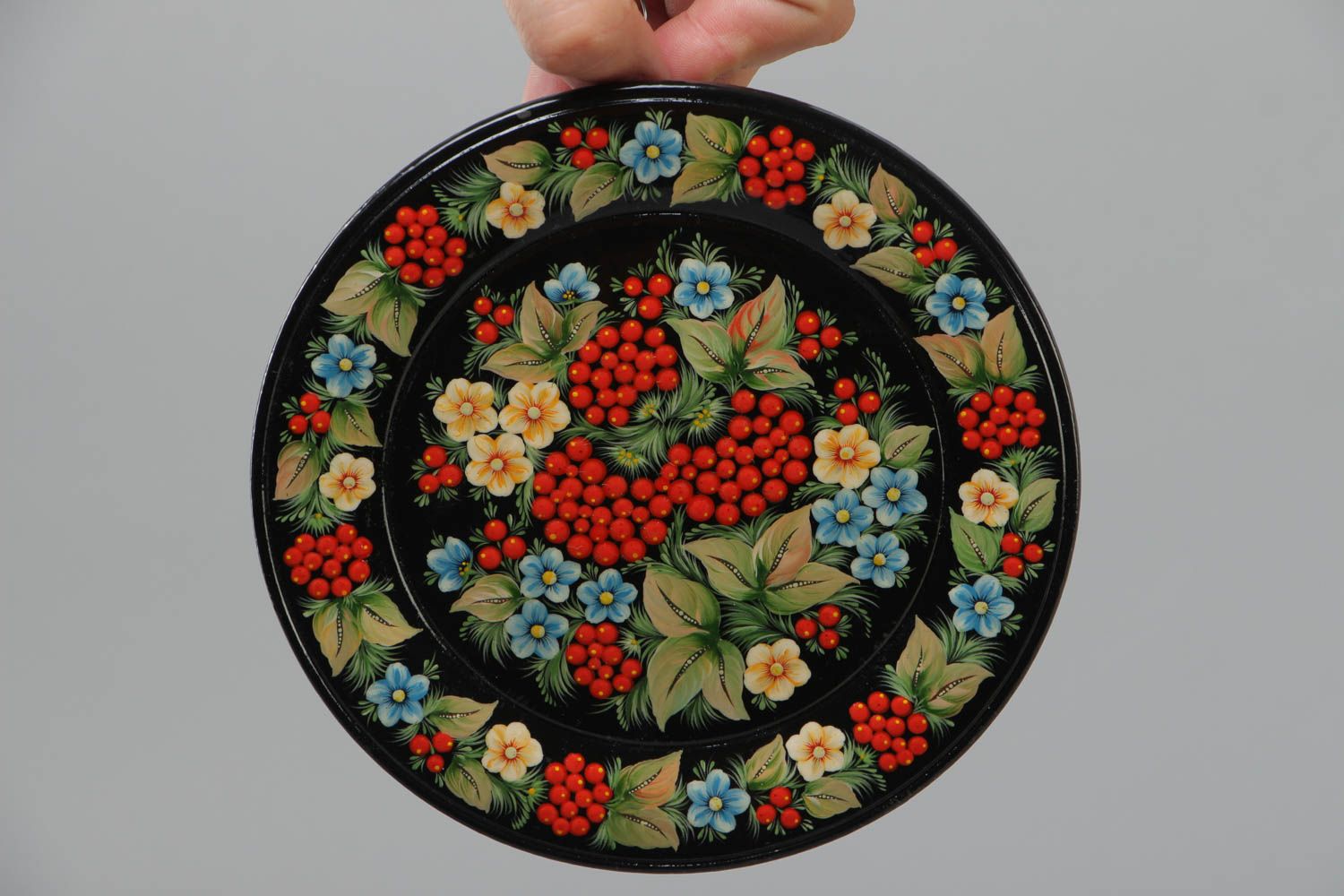 Декоративная тарелка с росписью масляными красками деревянная ручной работы фото 5