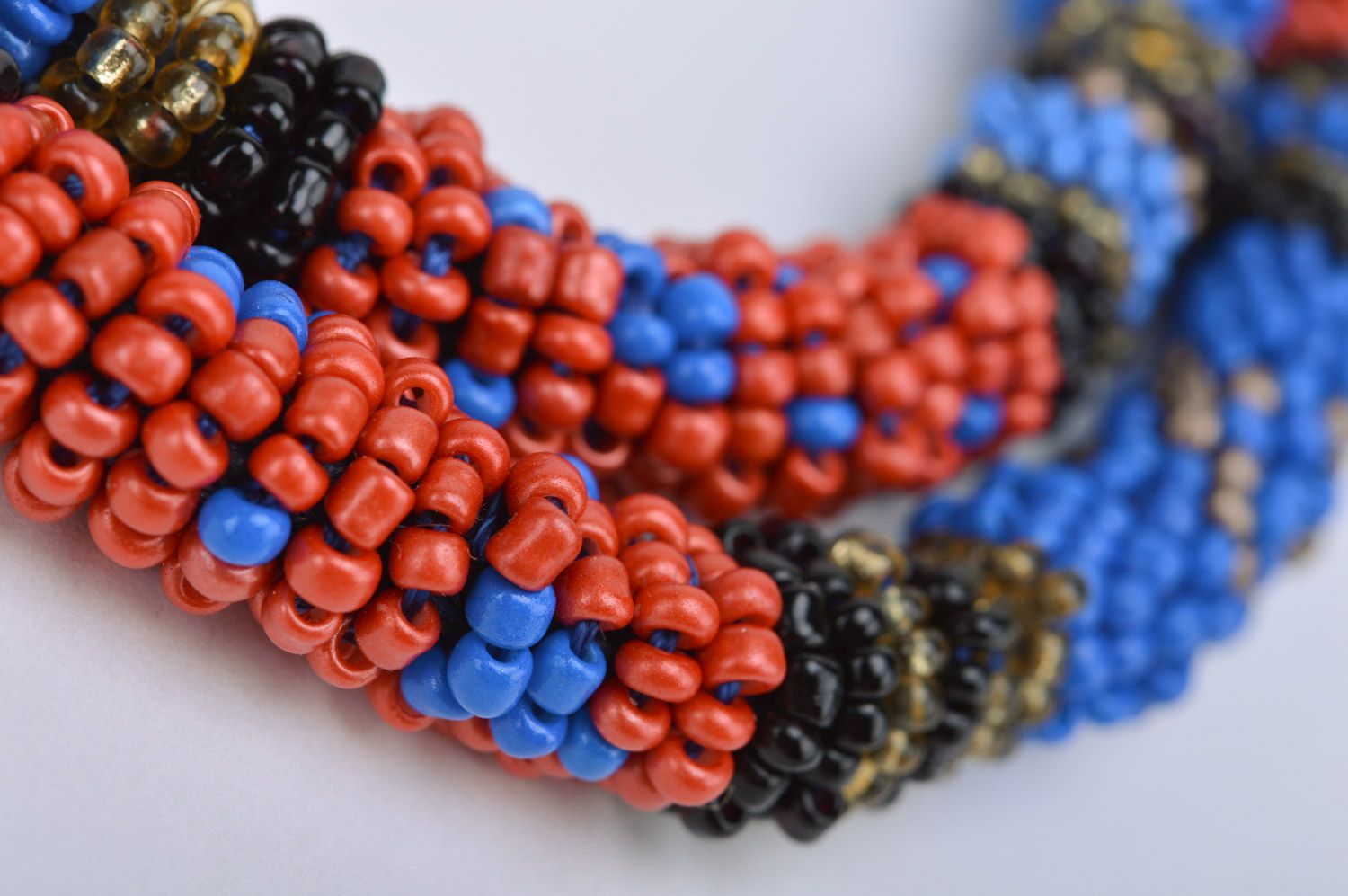 Collier fait main original en perles de rocailles long ethnique multicolore photo 4
