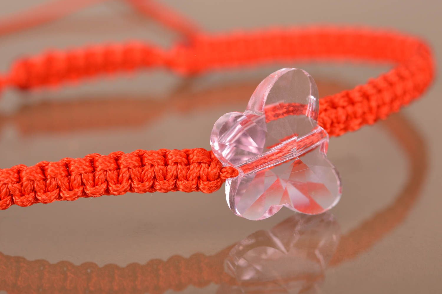 Bracelet tressé de lacet ciré rouge avec perle en plastique fait main réglable photo 4