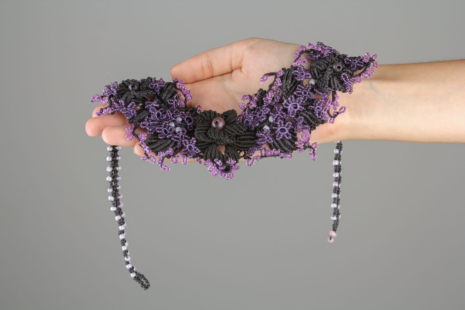 Flower necklace woven using ankars ad macrame weaving photo 2