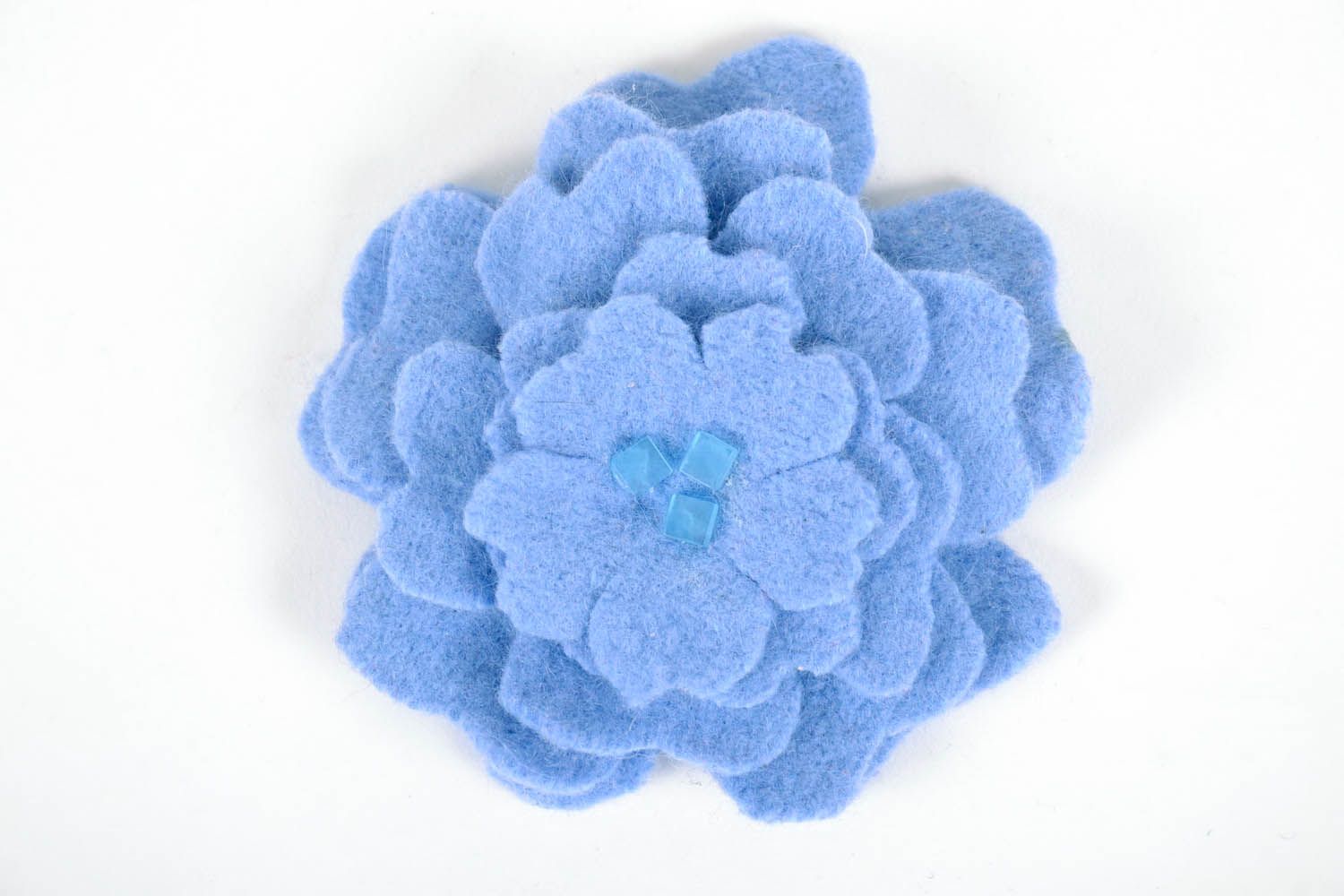 Brosche aus Wolle Blaue Blume foto 2