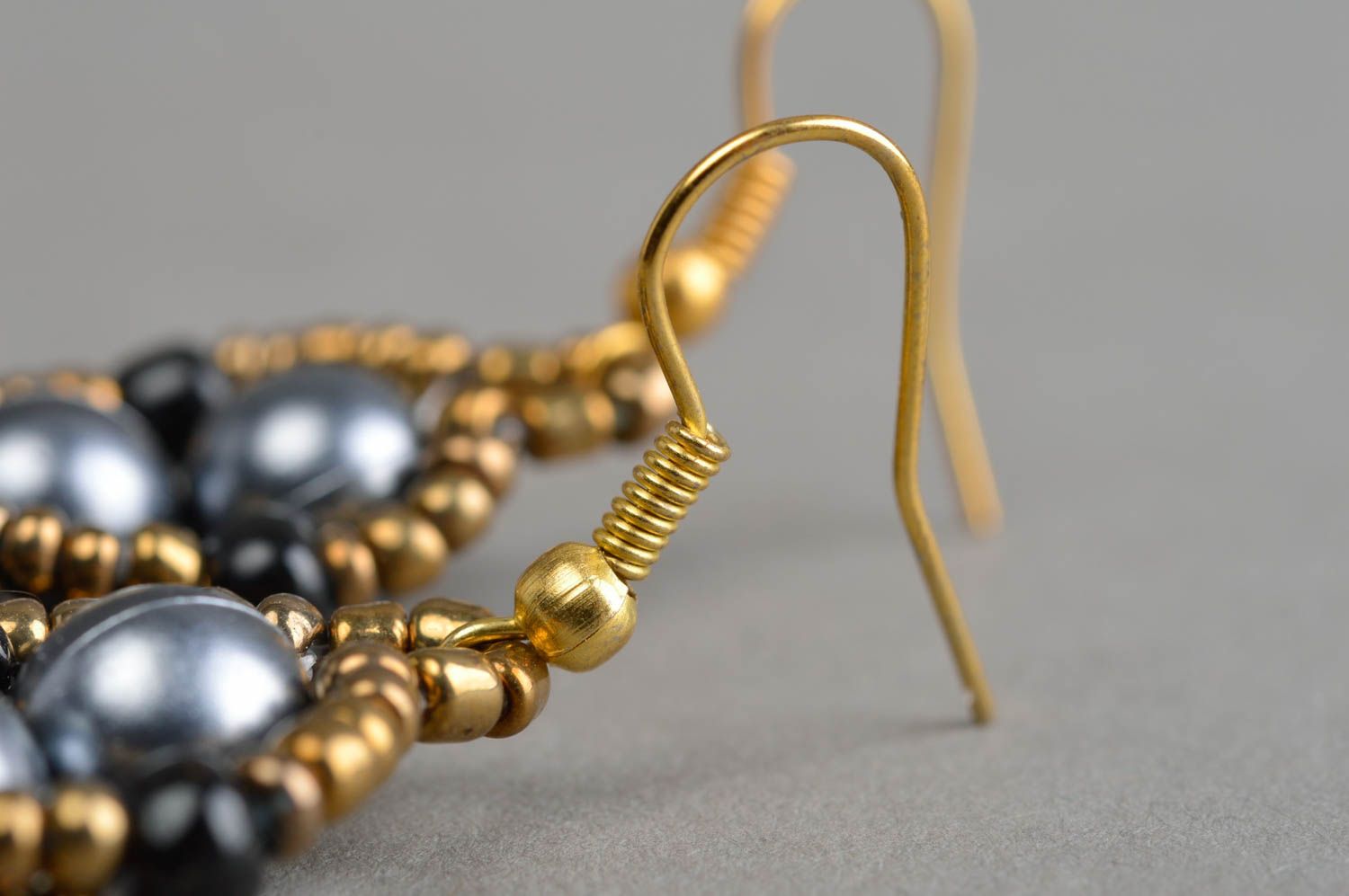 Boucles d'oreilles en perles de rocaille et perles nacrées faites main photo 4