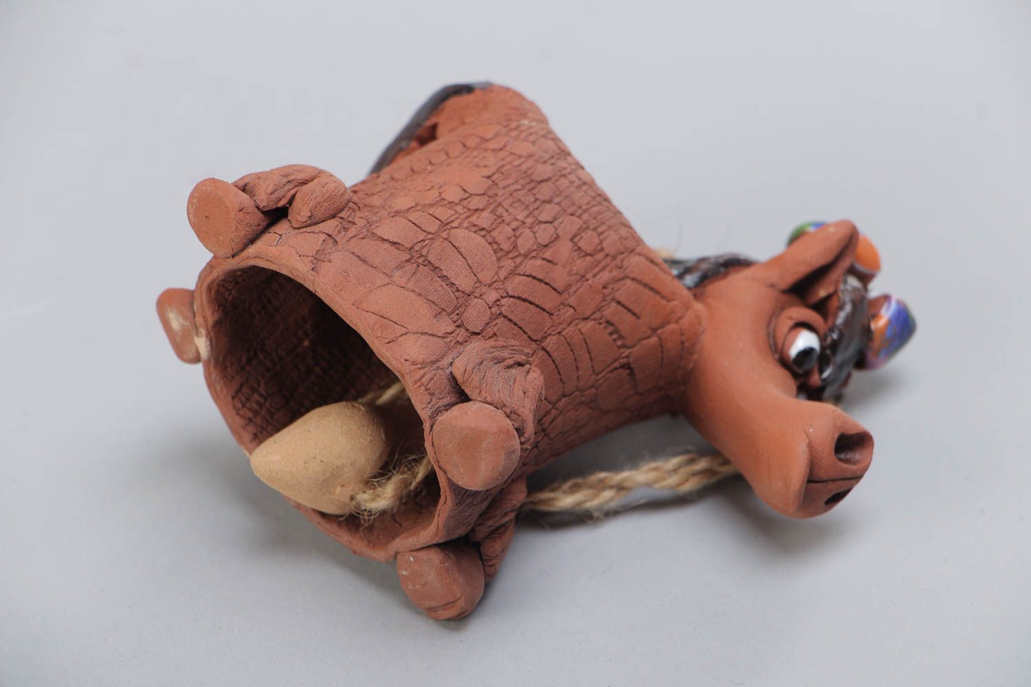 Campana de cerámica modelada a mano decorativa Caballo foto 4
