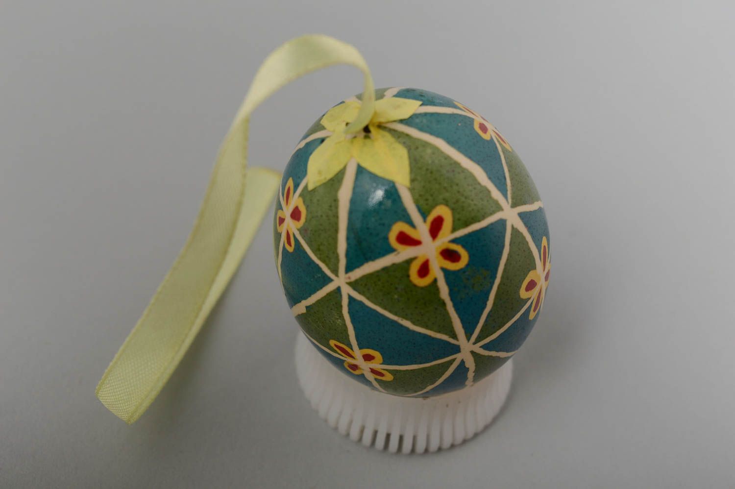 Painted Easter egg handmade beautiful egg stylish Eater decoration cute egg photo 4