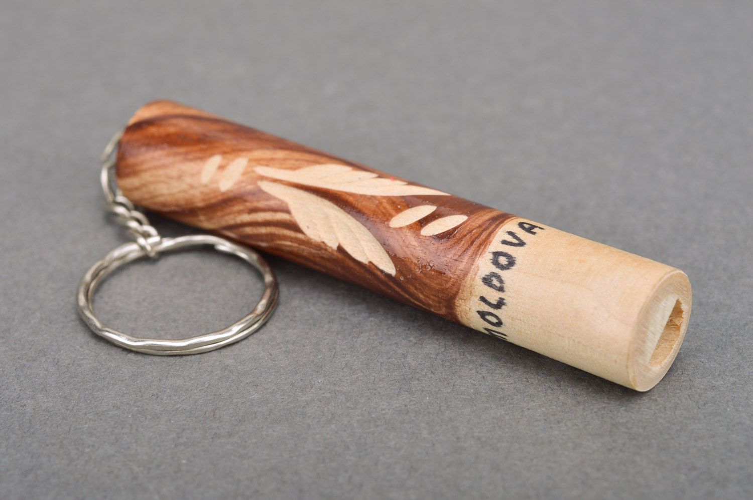 Schlüsselanhänger aus Holz Lippenpfeife Souvenir handmade  foto 5