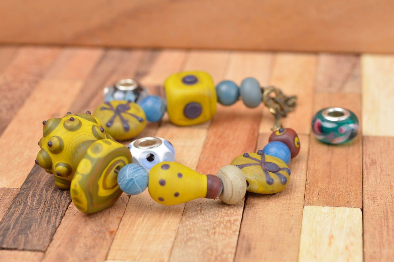 Handmade Accessoires für Frauen Schmuck Armband aus Glas Geschenk für Frauen foto 1