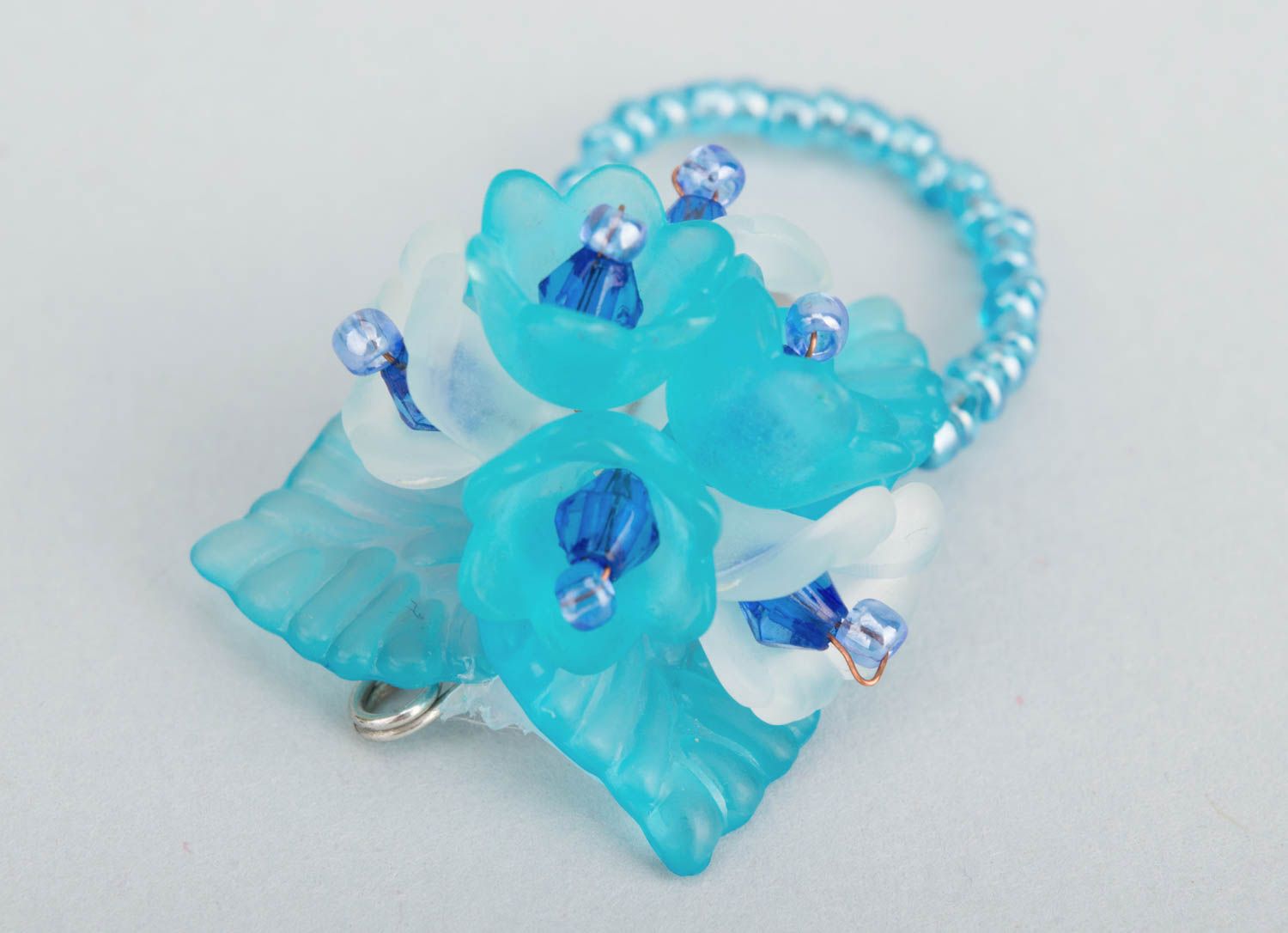 Brosche Blume handmade Accessoire für Frauen Glasperlen Schmuck in Blau schön foto 2