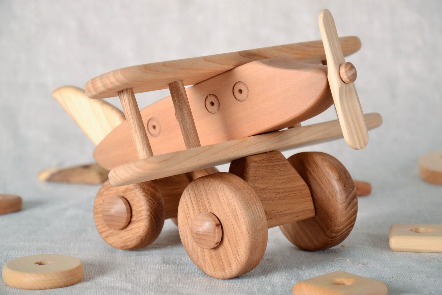 Avion en bois brut jouet pour enfant photo 1