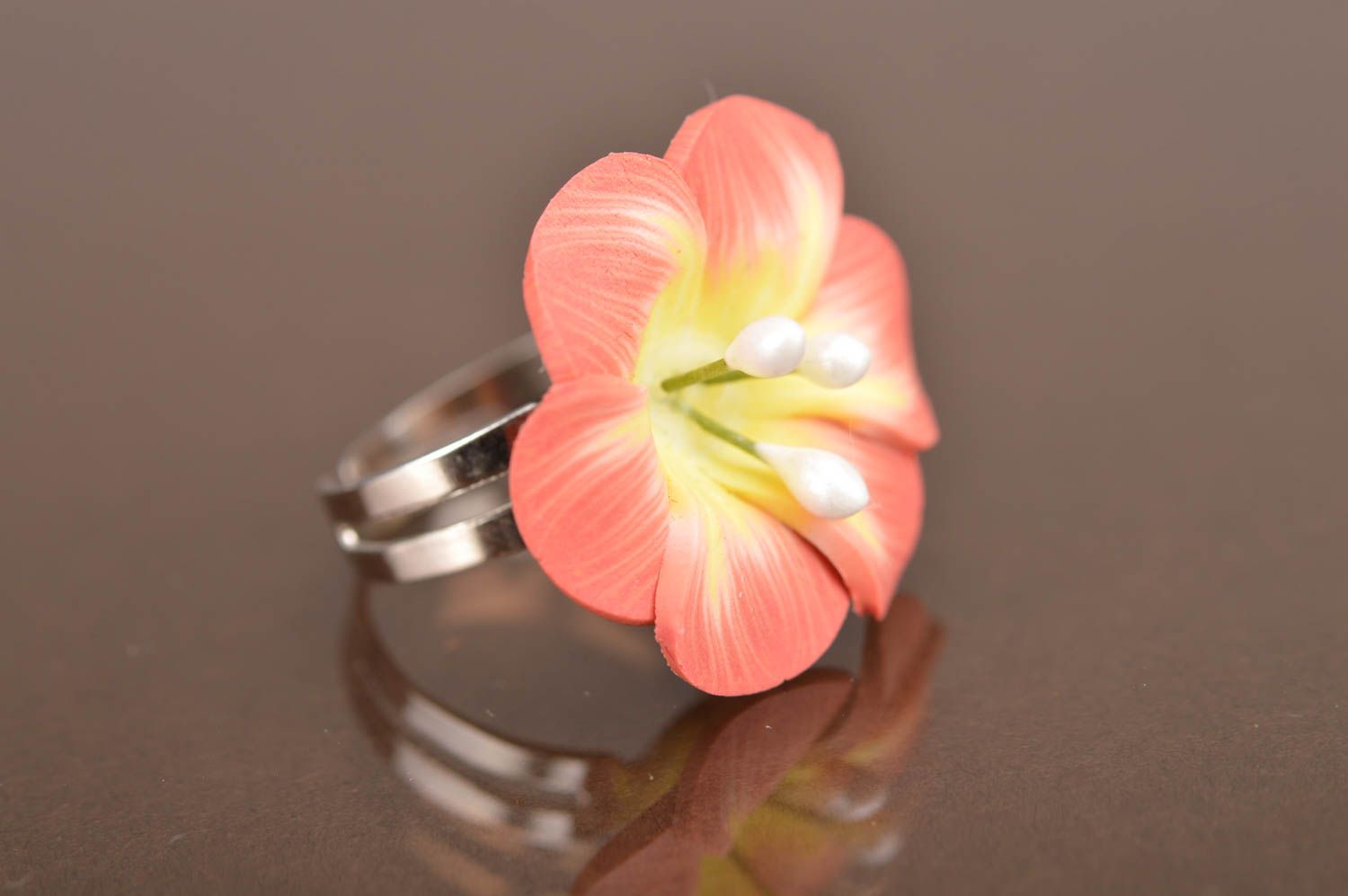 Кольцо цветок из полимерной глины персиковое нежное крупное ручная работа фото 4