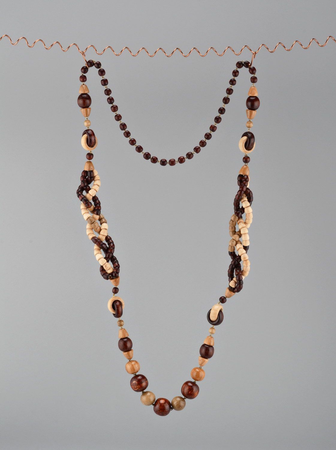 Wooden beaded necklace without clasps photo 3