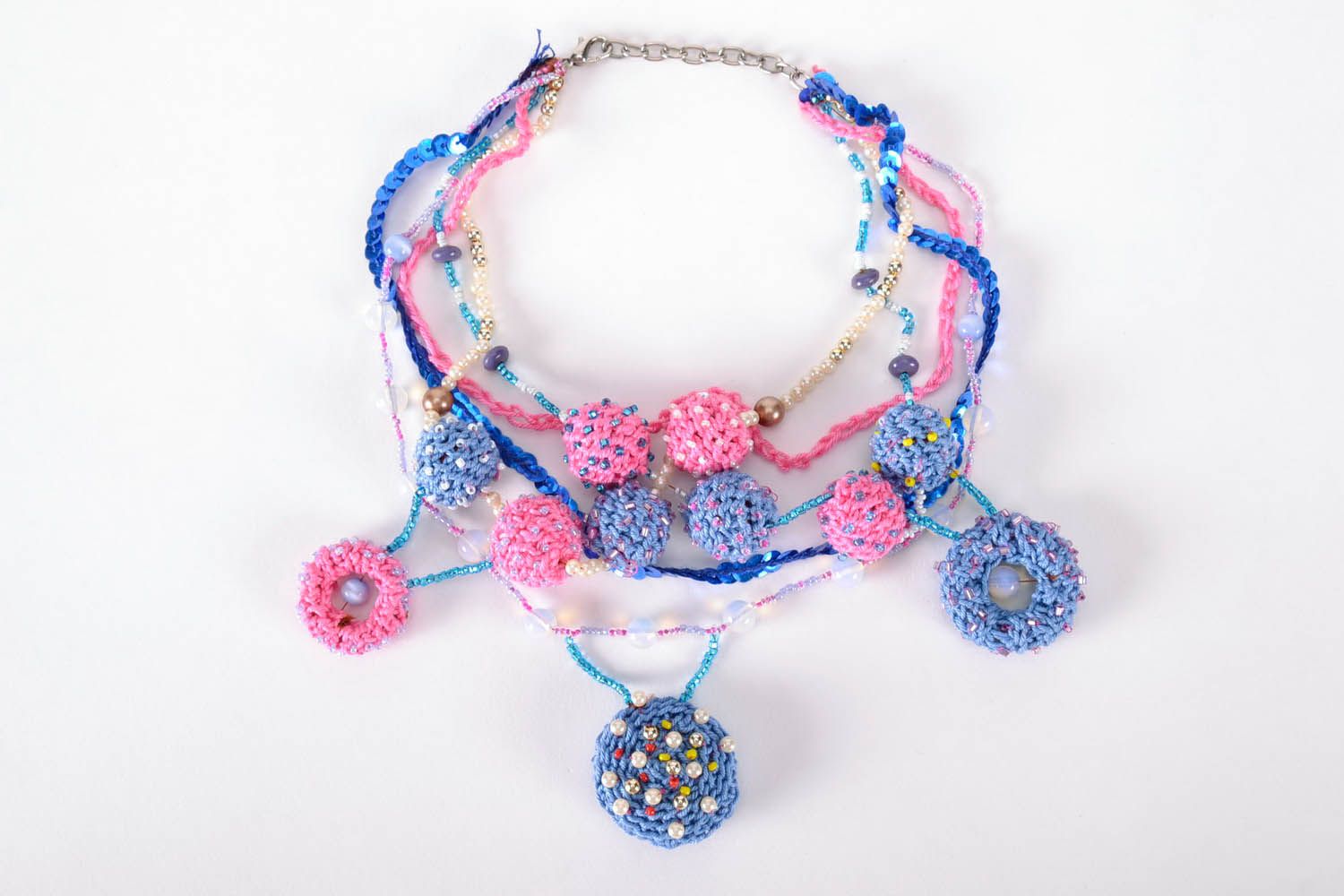 Crocheted necklet photo 2