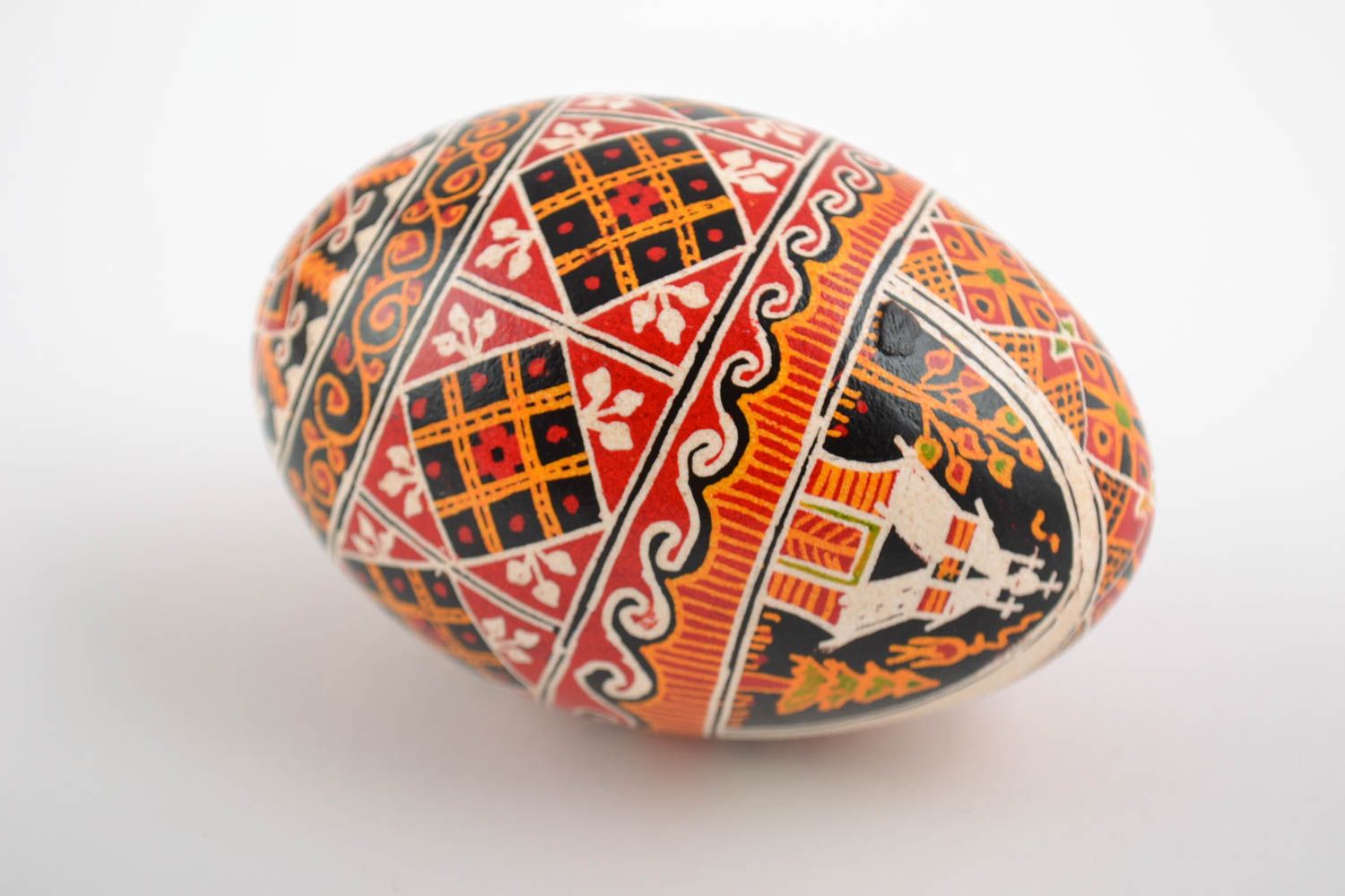 Huevo de Pascua de ganso pintado con tintes acrílicos artesanal bonito foto 3