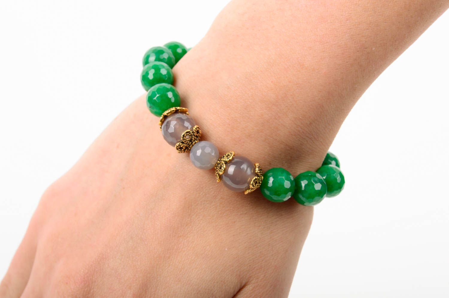 Handmade grünes Armband Designer Schmuck Accessoires für Frauen aus Steinen foto 2