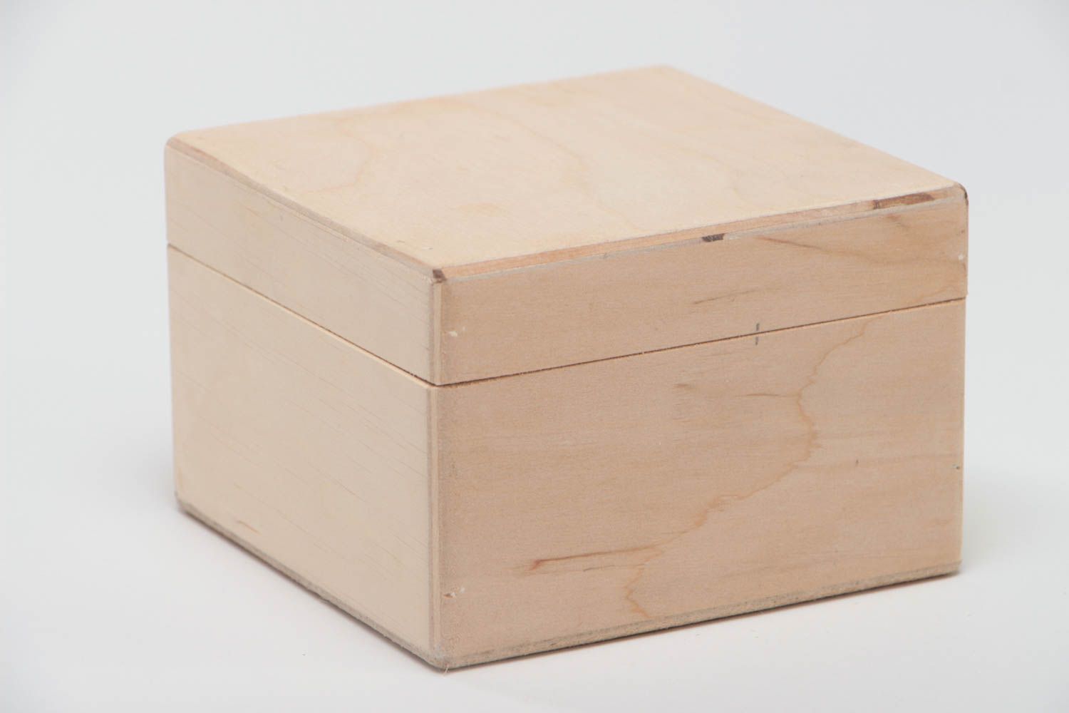 Petite boîte carrée en bois brut pour serviettage ou peinture faite main photo 2