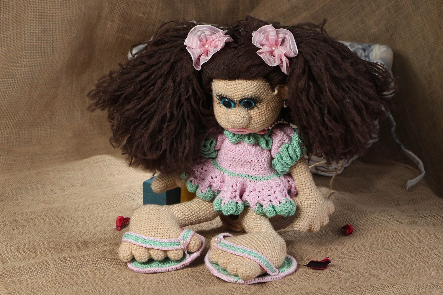 Bambola a maglia fatta a mano pupazzo morbido giocattolo da bambini a uncinetto
 foto 5