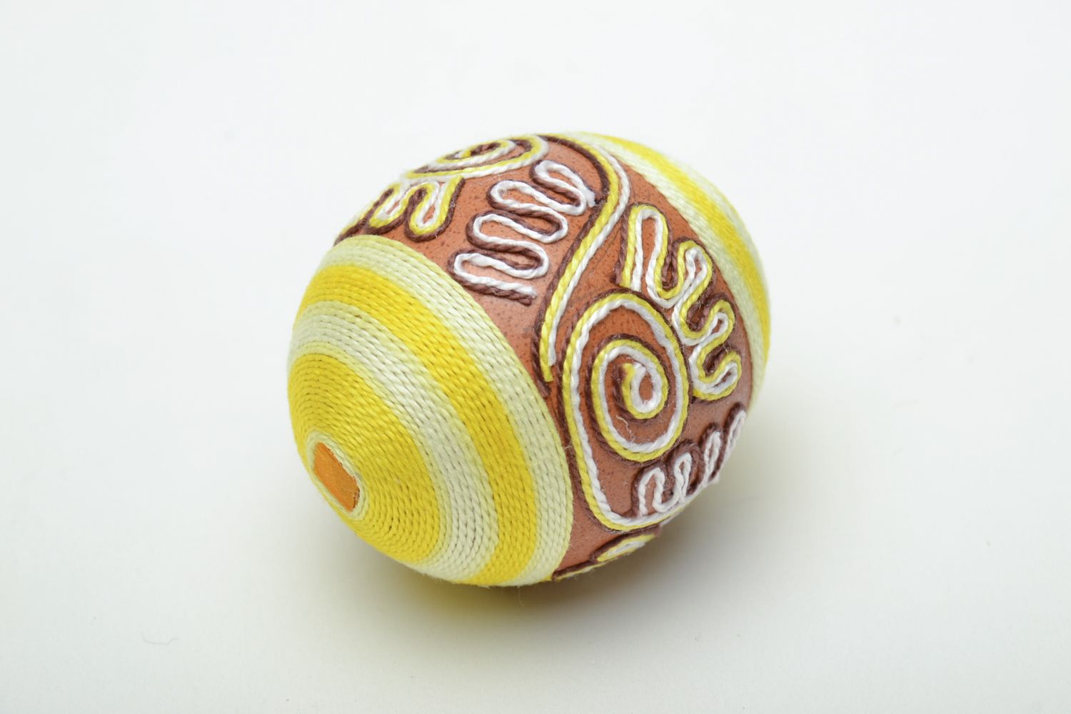 Chicken Easter egg decorated with silk threads photo 3