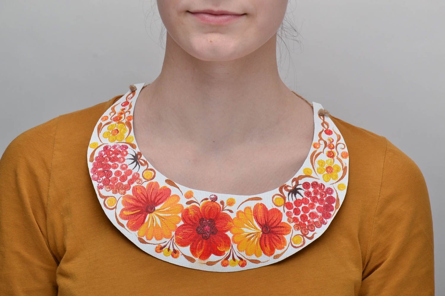 Fabric necklace with Petrikivka painting photo 5