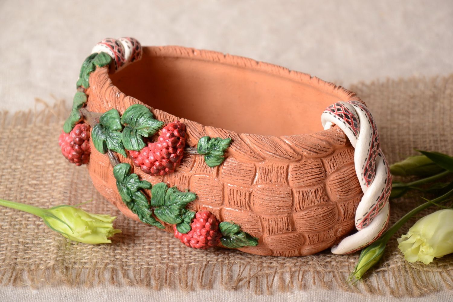Глиняная конфетница ручной работы оригинальная с росписью красивая лепная фото 1