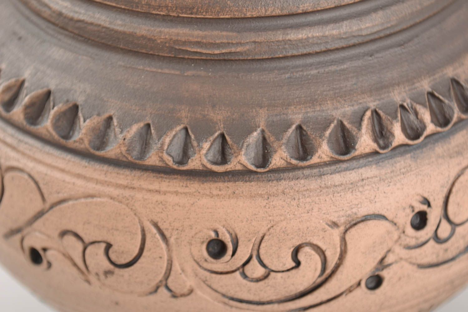 Belle cruche céramique ornementée sans anse 1 litre faite main marron ethnique photo 2