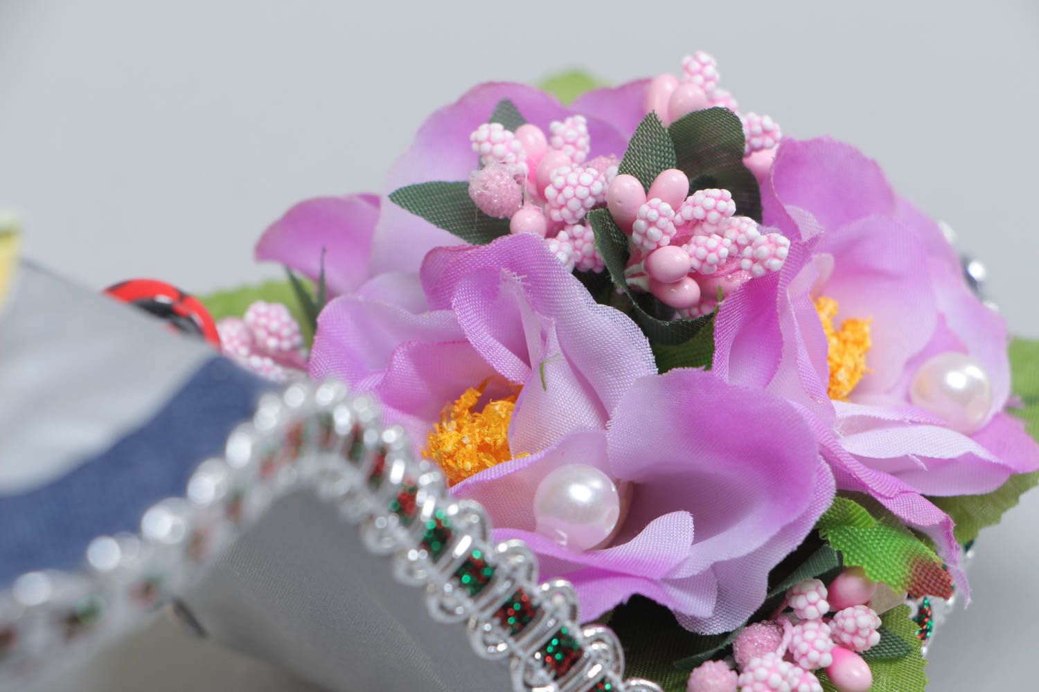 Декоративная туфелька с цветами для украшения дома топиарий цветная хэнд мейд фото 4