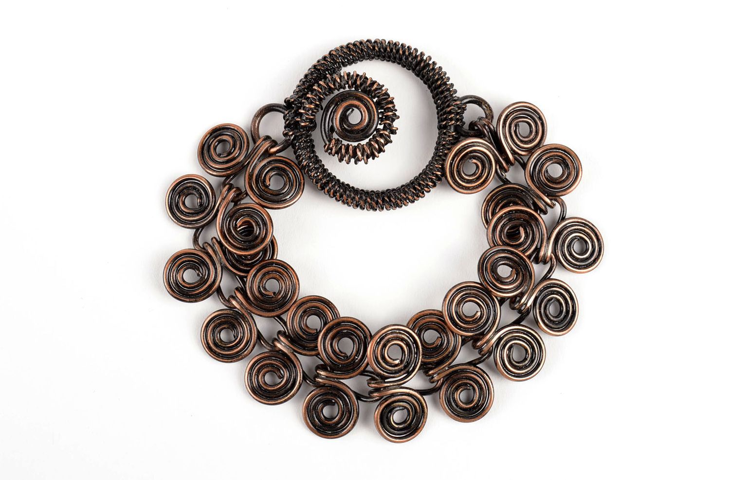 Brazalete de cobre hecha a mano accesorio para mujeres bisutería artesanal foto 1