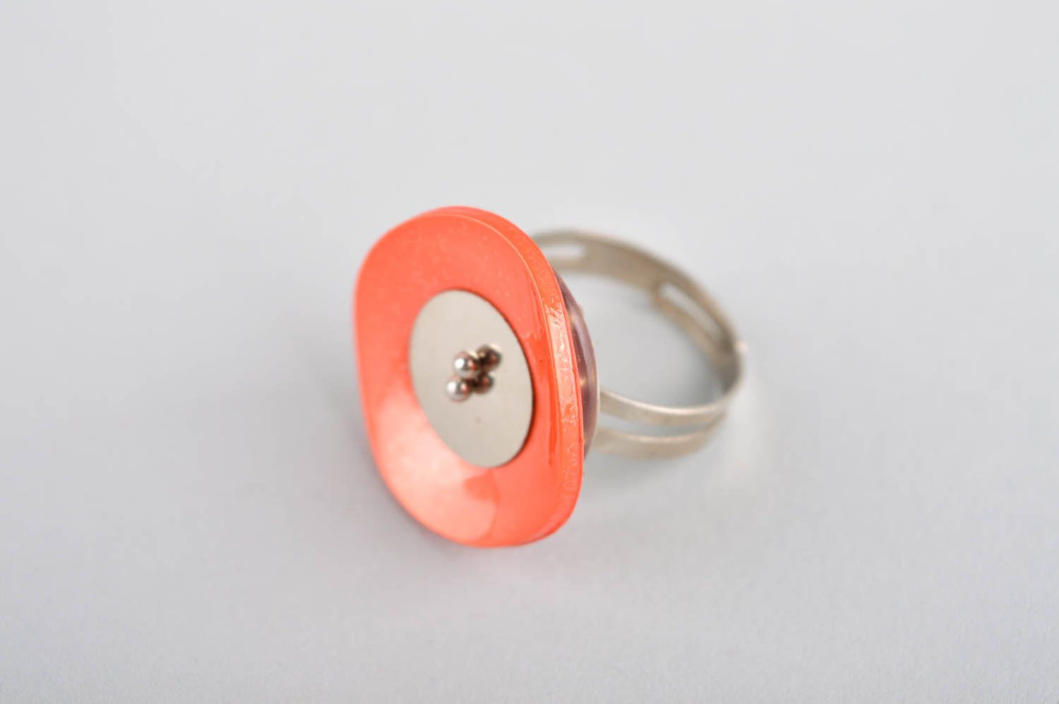 Кольцо ручной работы кольцо с перламутром металлическое украшение стильное фото 2