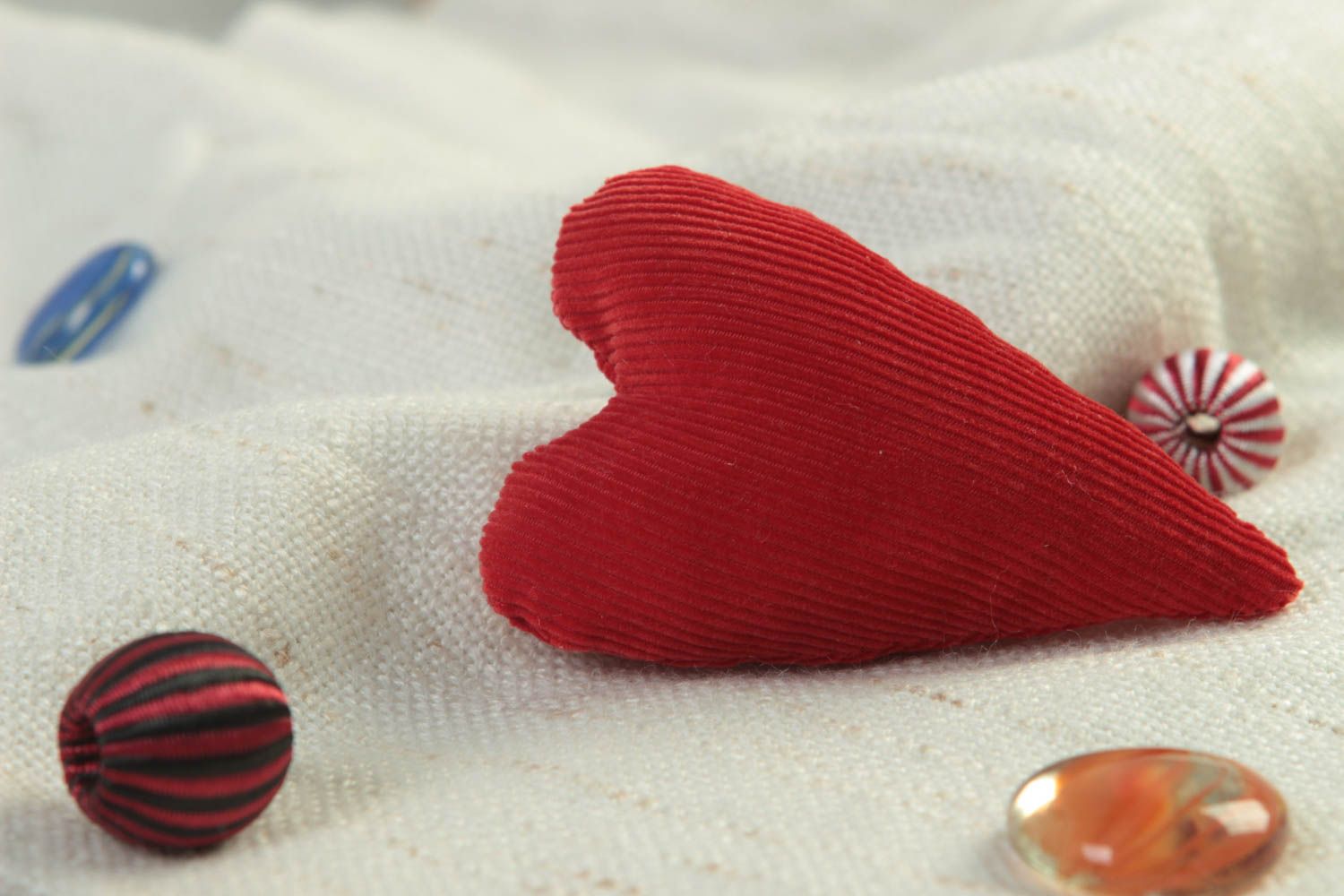 Handmade cute textile toy beautiful designer soft toy red heart toy for kids photo 1