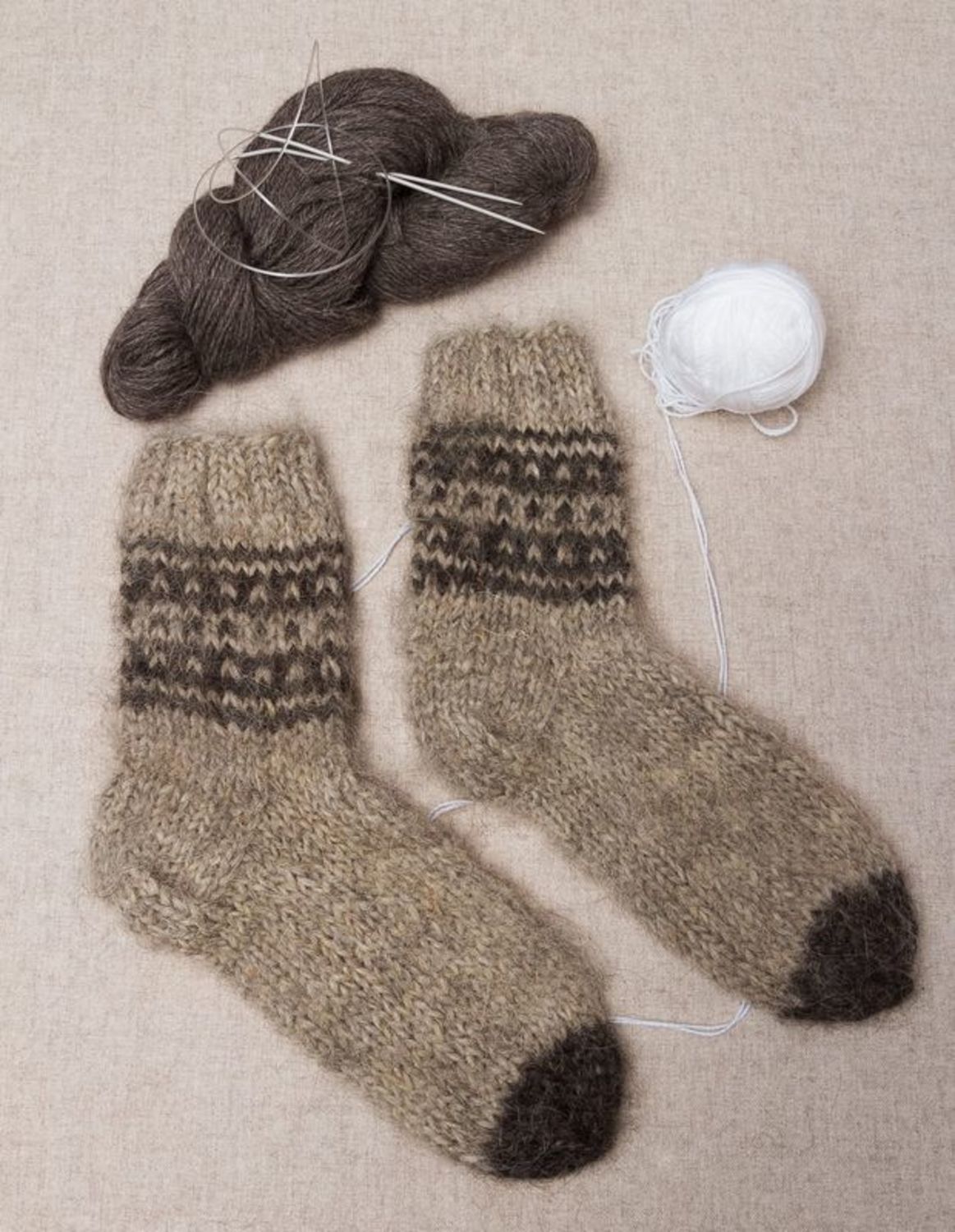 Gray woolen socks photo 1