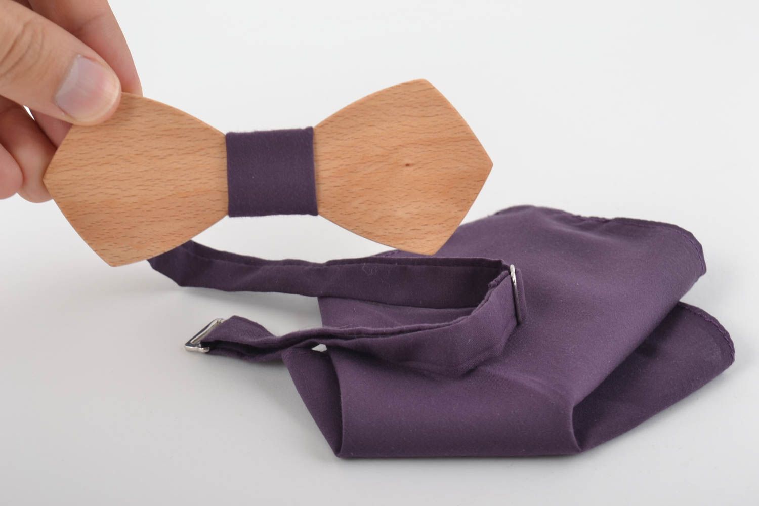 Noeud papillon Mouchoir de poche fait main violets Vêtement stylé coton et bois photo 5