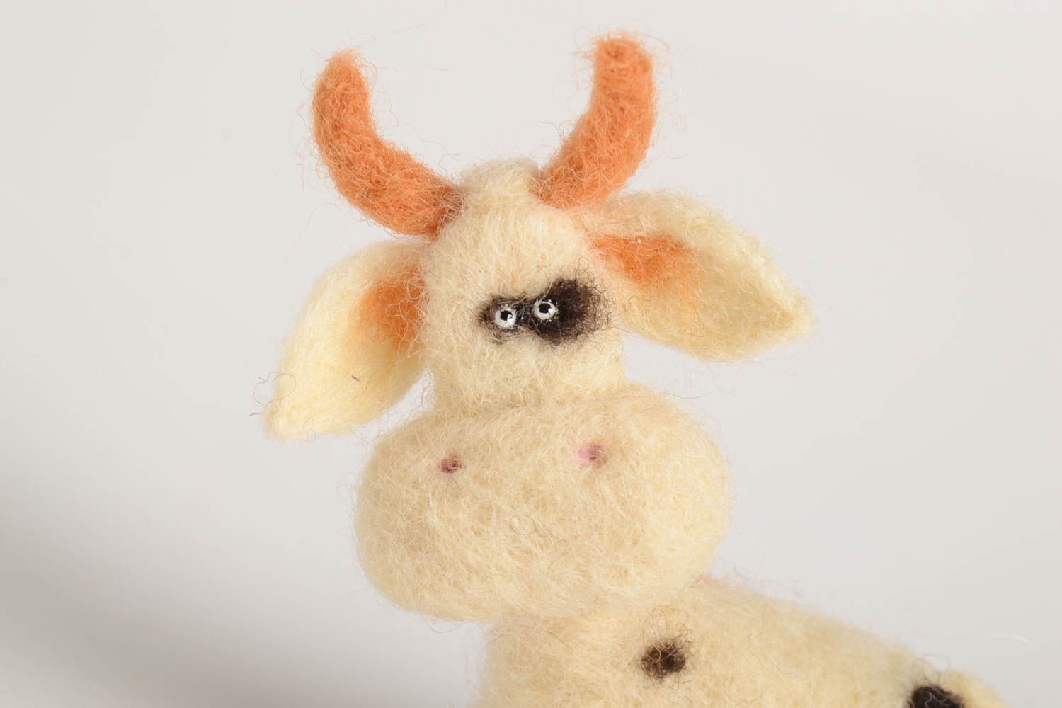 Handmade lustiges Kuscheltier Kuh Filz Spielzeug Geschenk für Kinder klein foto 5