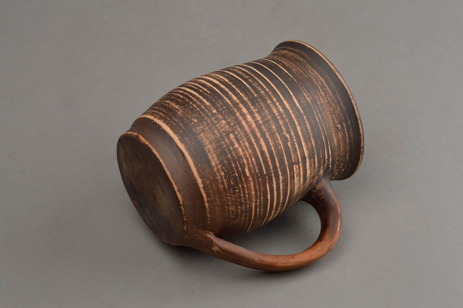 XL natural clay cup in ancient style with handle in brown color 1,14 lb photo 4